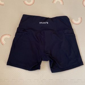 Baleaf 5” Inseam Bike Shorts Size Small